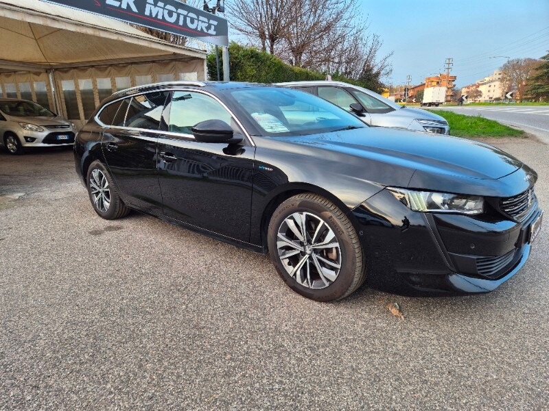 PEUGEOT 508 2ª serie 508 Plug-in Hybrid 225 e-EAT8 SW Allure