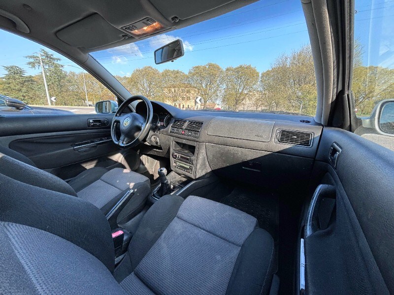 VOLKSWAGEN Golf 4ª serie Golf 1.6 16V cat 5 porte Comfortline