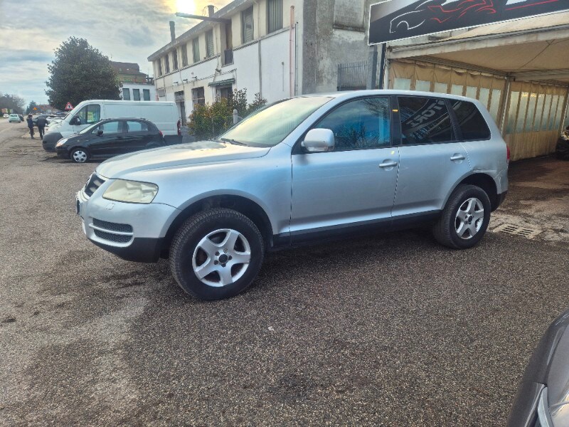 VOLKSWAGEN Touareg 2.5 R5 TDI